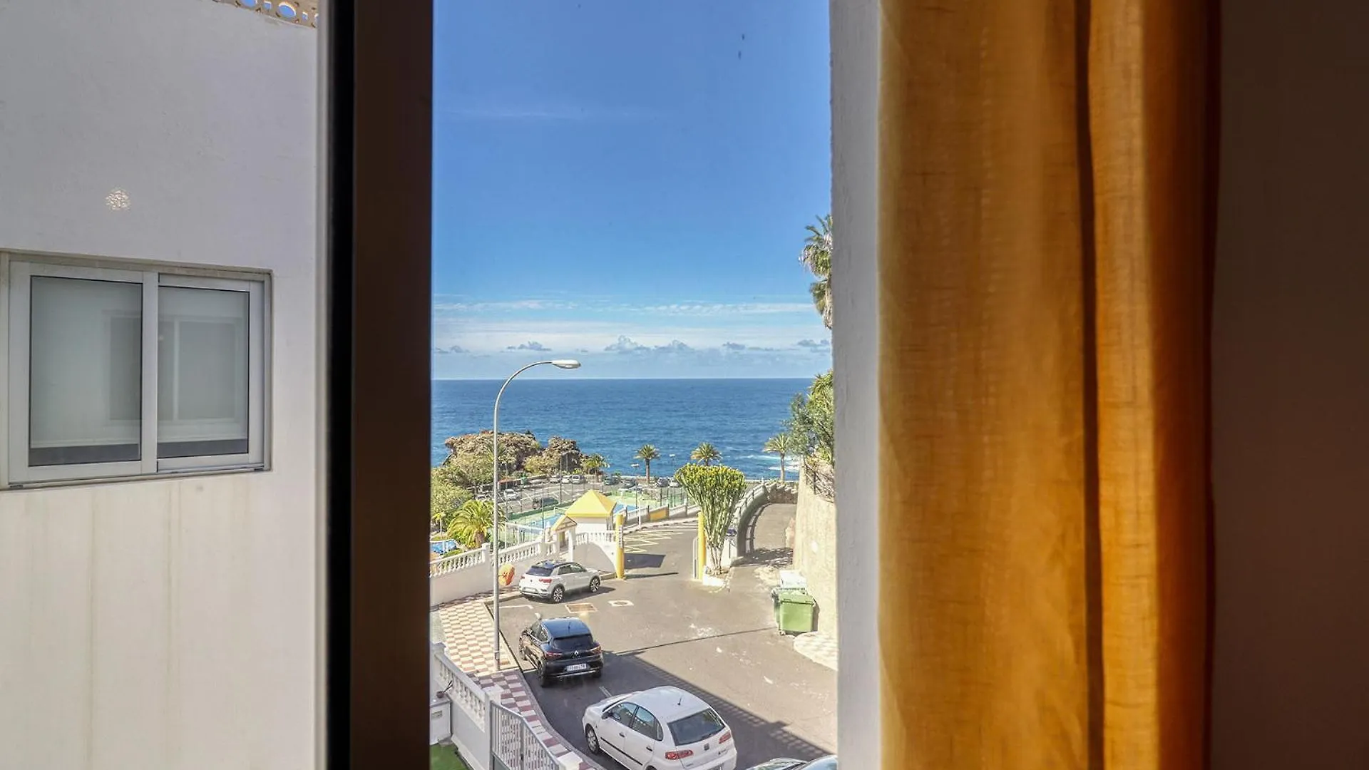 Bright Apartment With Ocean View & 50 M From The Beach Icod De Los Vinos